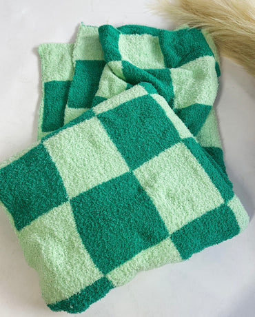 Cuddle Me Cozy Soft Throw Blankets