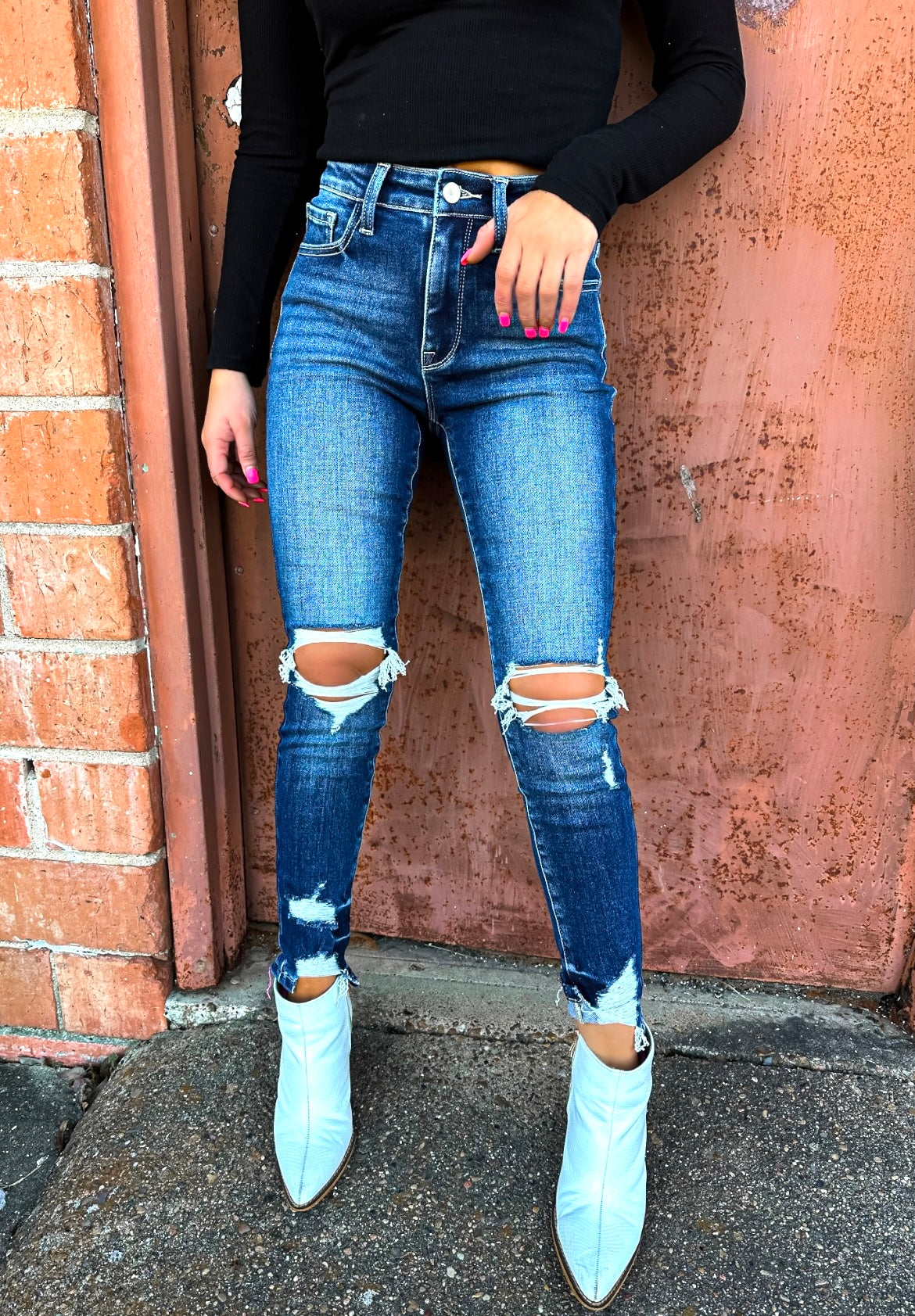 DARK WASH Elm Street Skinny Jeans