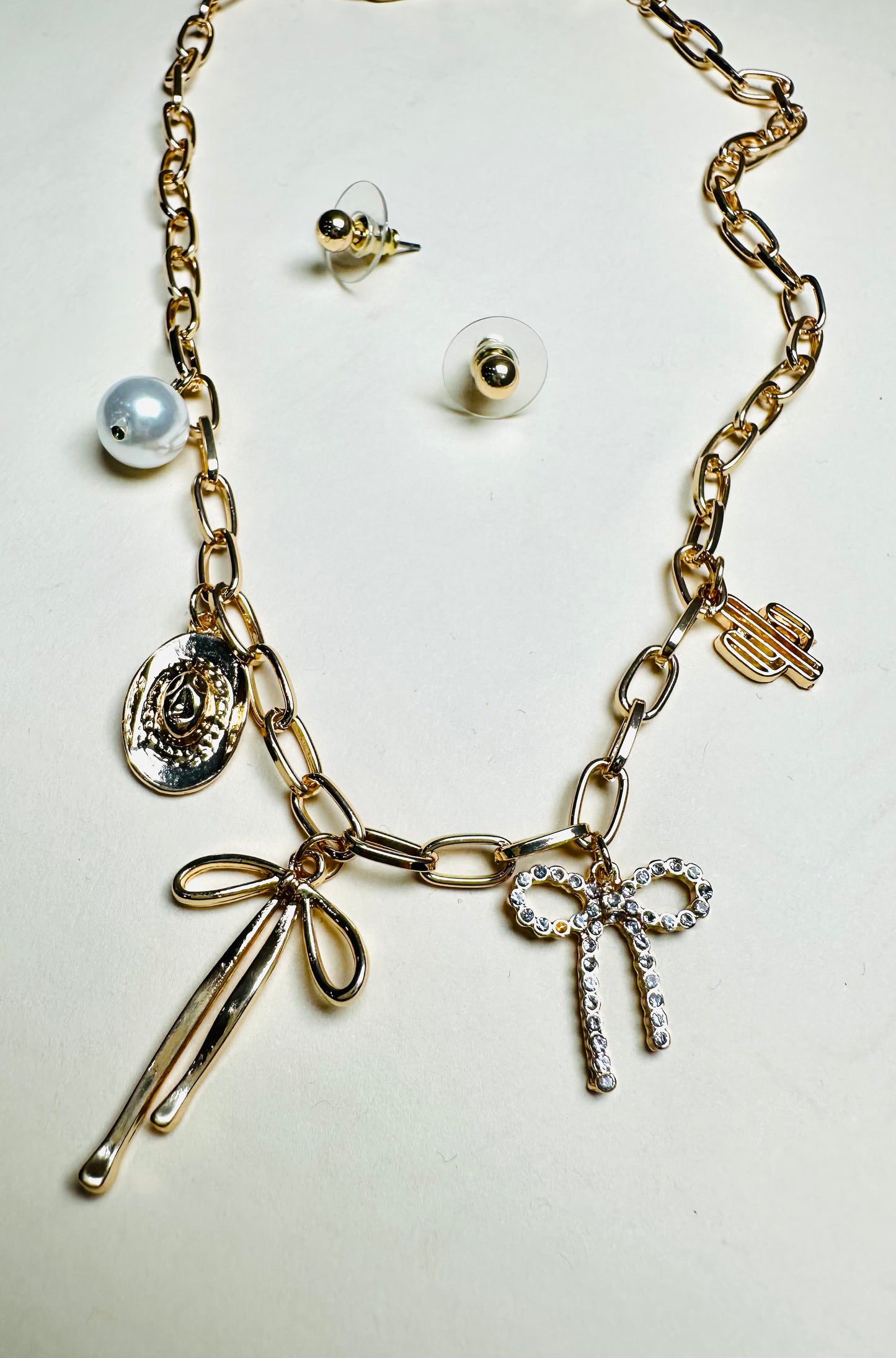 Gold Bow & Pearls Charm Necklace